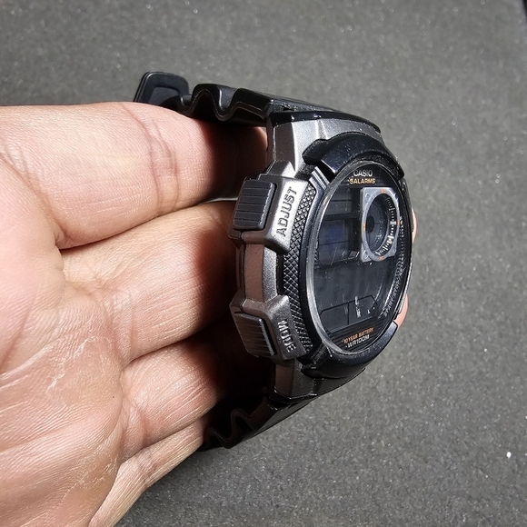 CASIO AE-1000W 3198 Men’s Quartz World Time Digital WR 100M Watch Working shows - Picture 5 of 9